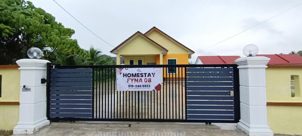 Homestay Kemaman Fyna08 Banglo Dekat Pantai Kijal Buitenkant foto