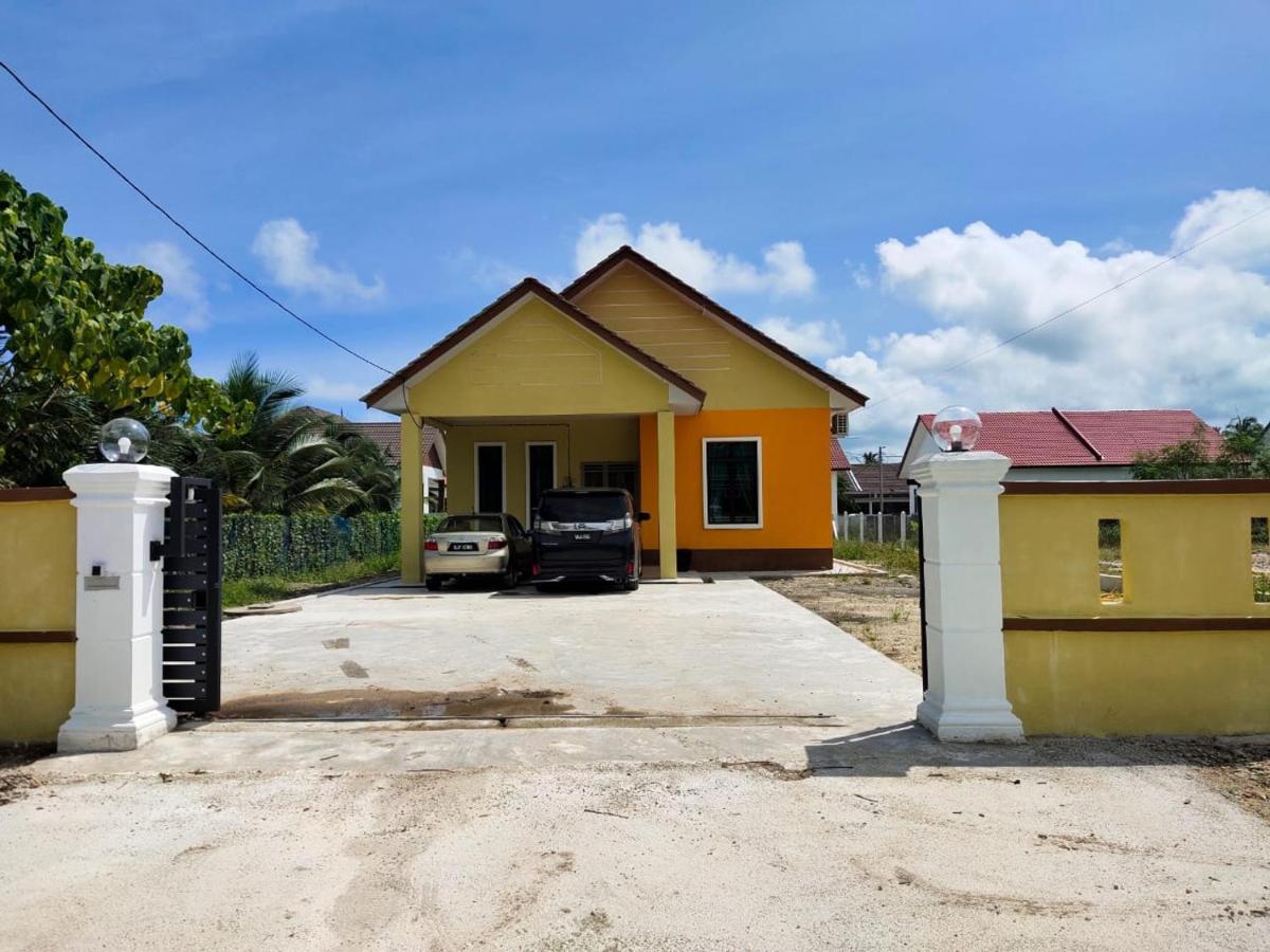 Homestay Kemaman Fyna08 Banglo Dekat Pantai Kijal Buitenkant foto