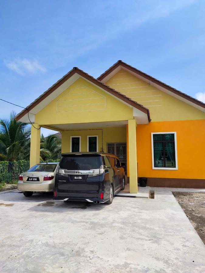 Homestay Kemaman Fyna08 Banglo Dekat Pantai Kijal Buitenkant foto